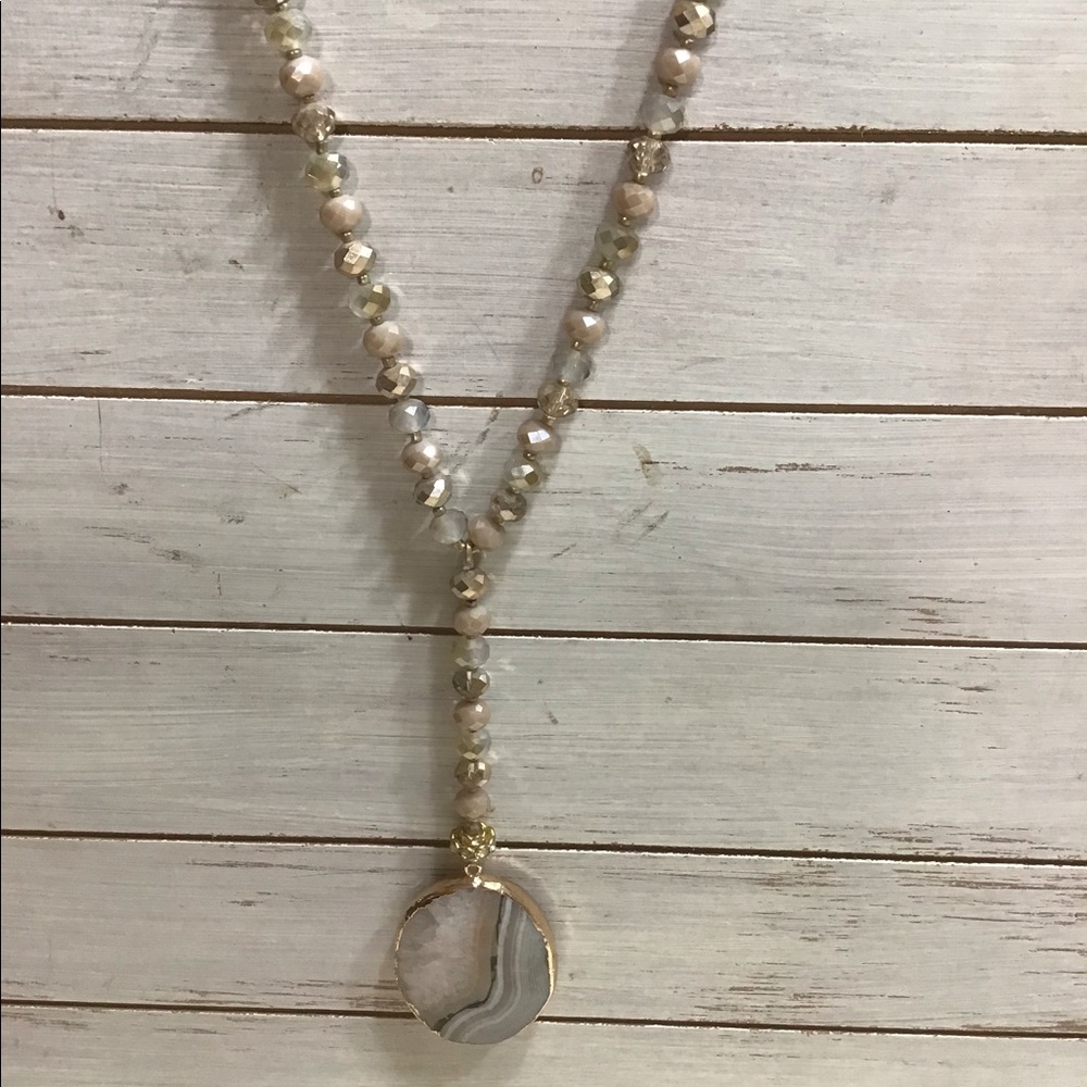 ⭐️ Gray marble effect and Gold pendant necklace ⭐️